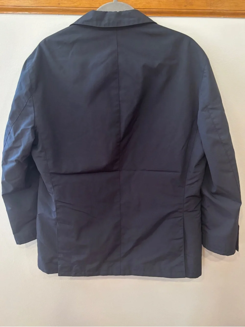 Saks Fifth Avenue Navy Nylon Limonta Bad Boy 2 Sport Coat Men’s 44R - Rare find